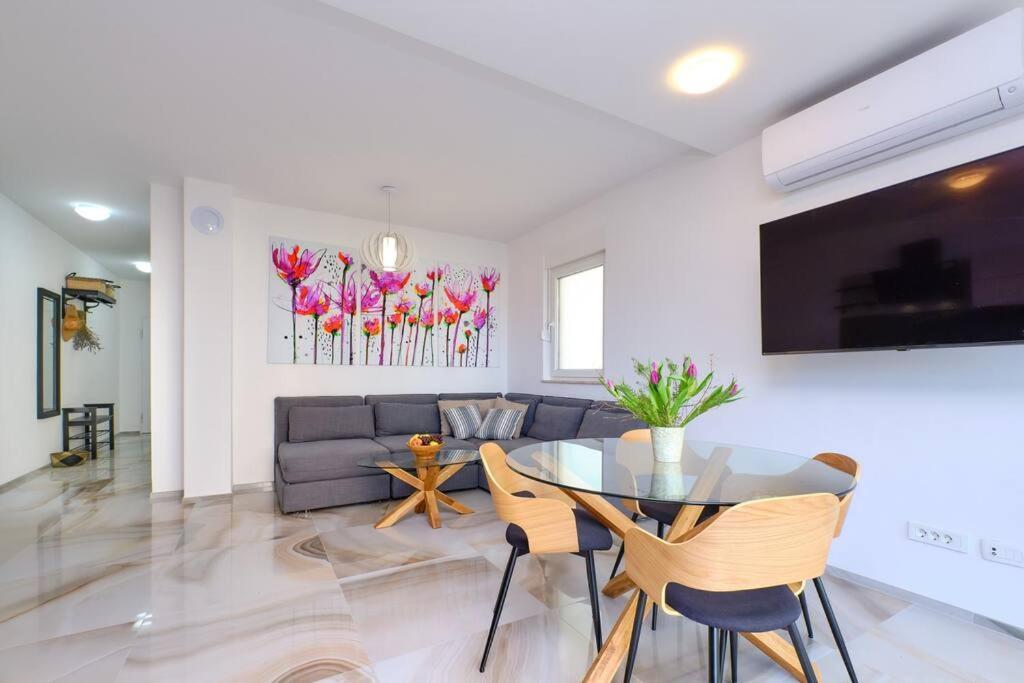 Apartments Olea 木洛希尼 外观 照片
