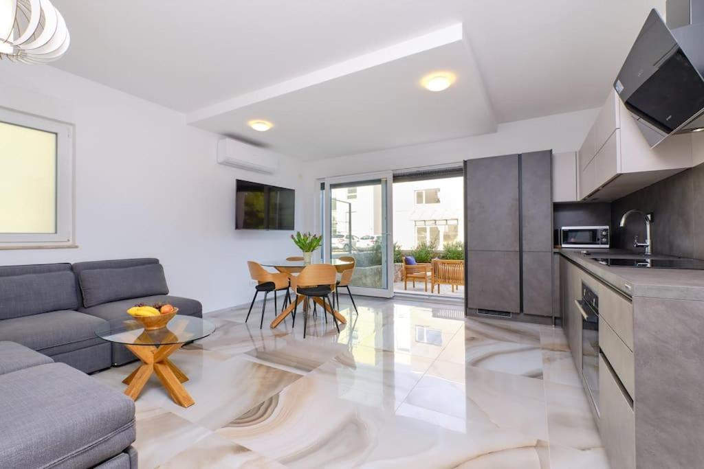 Apartments Olea 木洛希尼 外观 照片